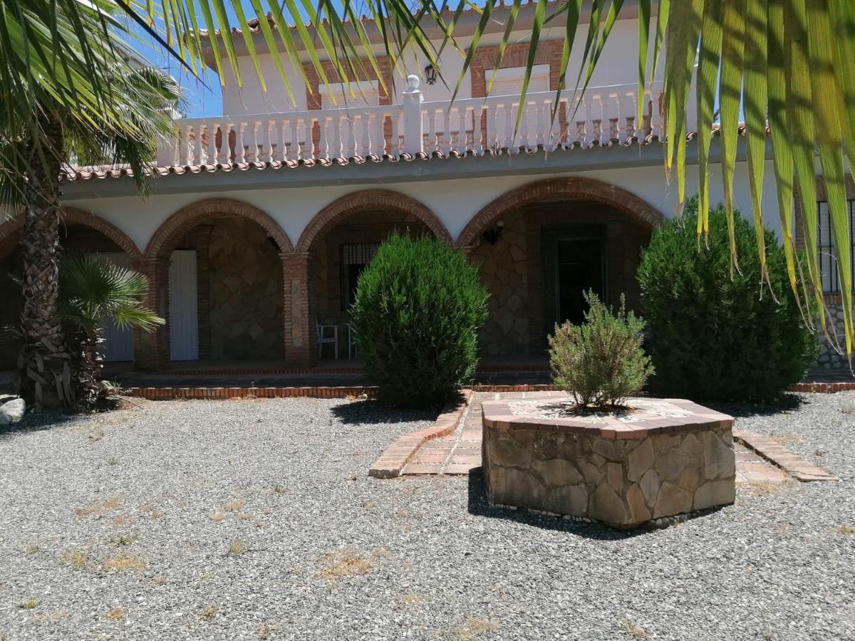 Вилла Charming House With Pool & Barbecue Valle de Abdalagis Экстерьер фото